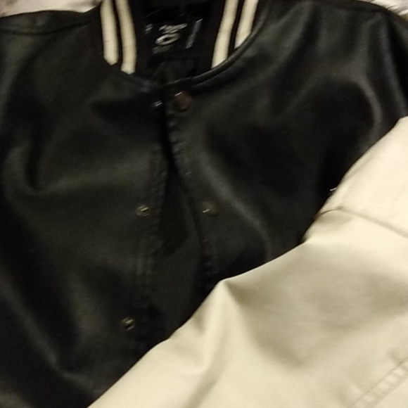 Light jackeT Fried brand - Picture 2 of 3